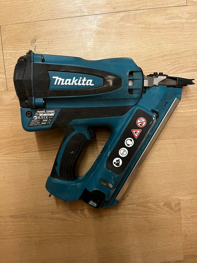 Makita Gas constructietacker gn900, Ophalen, Zo goed als nieuw
