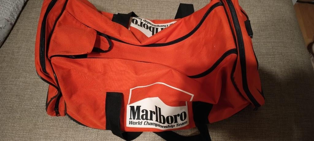 Reistas MARLBORO (60 - 30 - 30)., Handtassen en Accessoires, Tassen | Reistassen en Weekendtassen, 60 tot 80 cm, 30 cm of meer