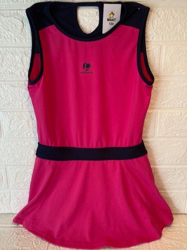 Robe de sport  « Decathlon » rose -134/9 ans - neuve, Neuf, Robe ou Jupe, Enlèvement ou Envoi, Decathlon