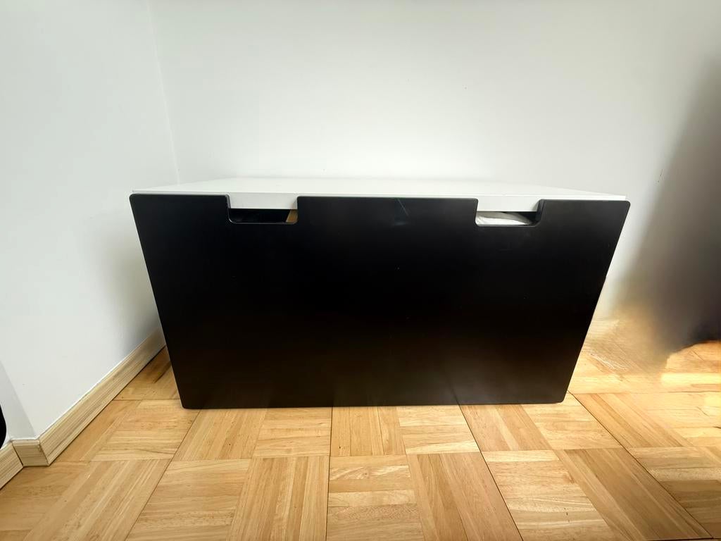 Zwart-wit speelgoedbakje, Ophalen, Zo goed als nieuw