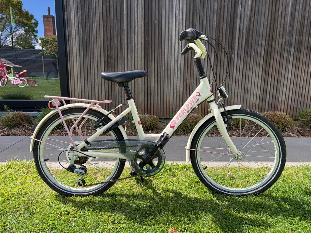 Kwalitatieve meisjesfiets 20 inch, Fietsen en Brommers, Ophalen, Zo goed als nieuw, Versnellingen