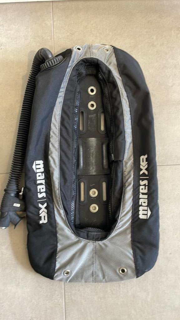 Donut Mares XR, Sports nautiques & Bateaux, Plongée, Enlèvement ou Envoi, Comme neuf