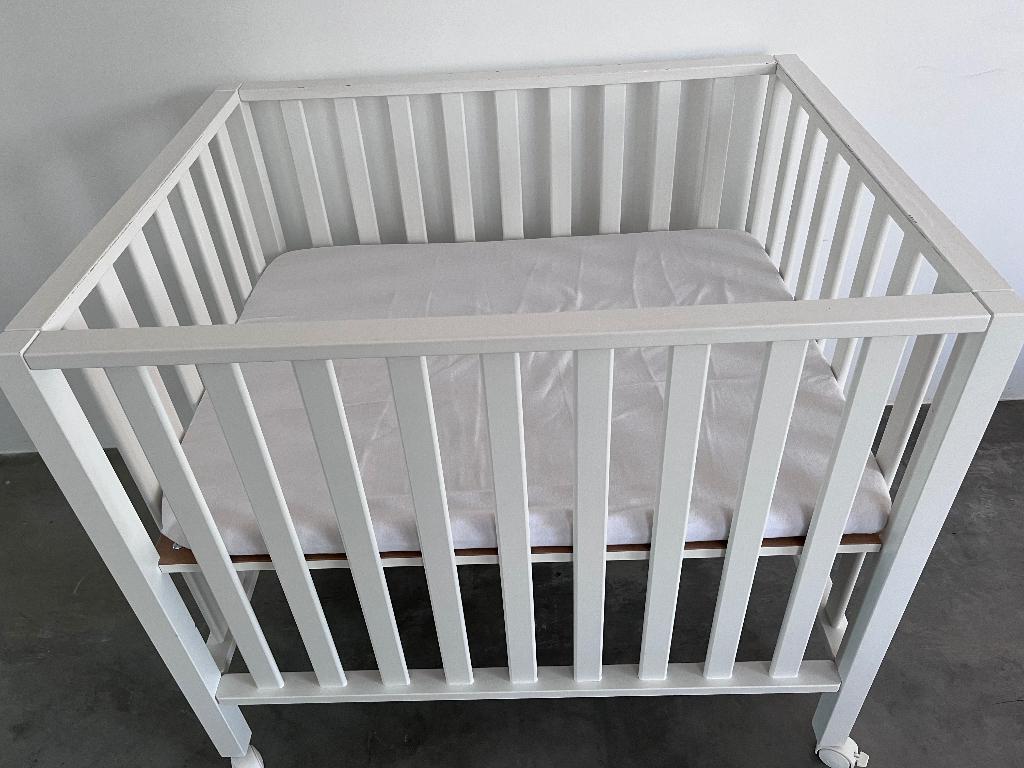 Babypark met matras, Kinderen en Baby's, Babyparken, Ophalen, Zo goed als nieuw, In hoogte verstelbaar