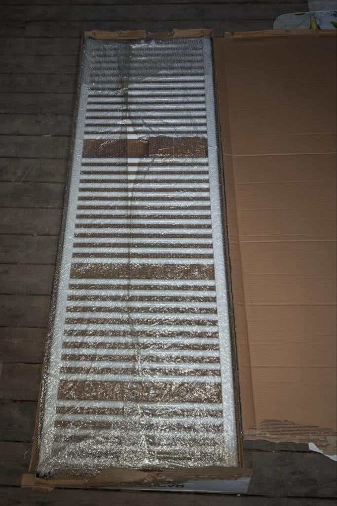 Sèche-serviettes gaz NEUF 600x1800 + kit complet, Bricolage & Construction, Chauffage & Radiateurs, Enlèvement, 80 cm ou plus