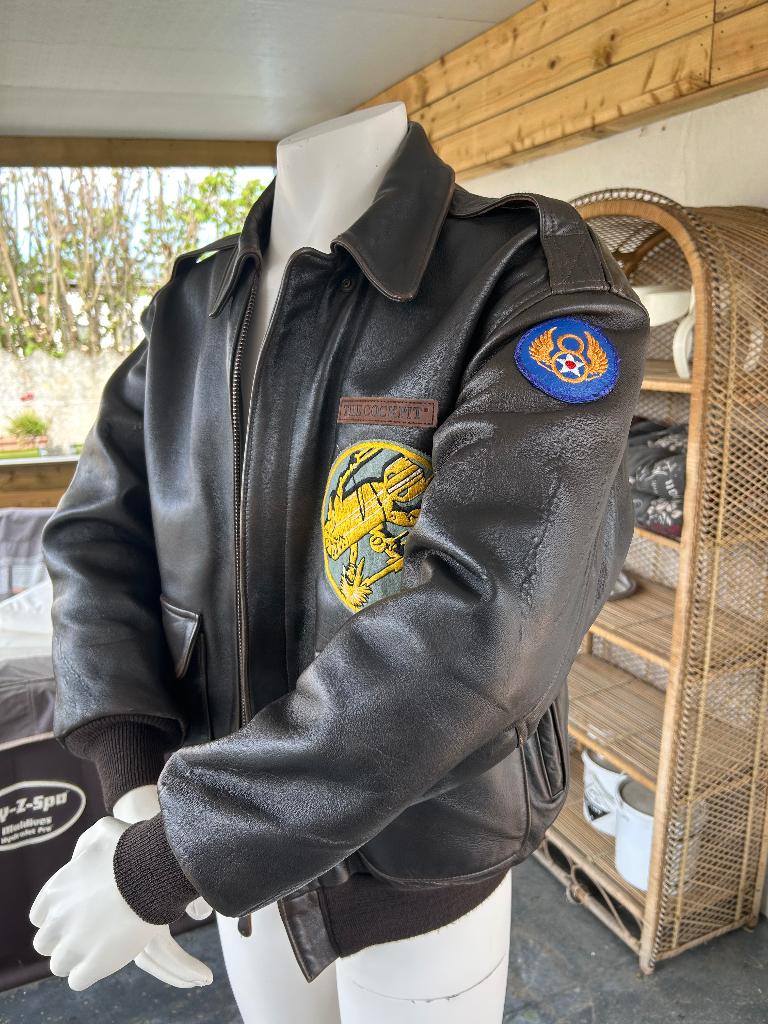 Veste en cuir Type-A-2 US ARMY AIR FORCE. Valeur 450 euros ., Collections, Enlèvement ou Envoi, Armée de l'air, Vêtements ou Chaussures