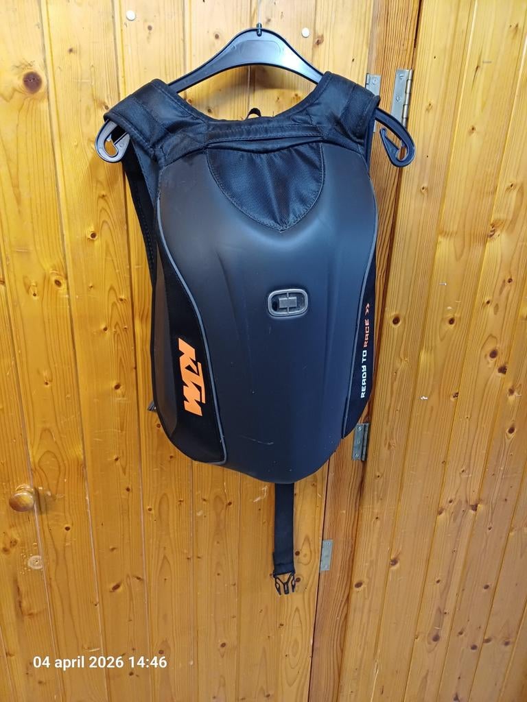 Motor rugzak, Ophalen