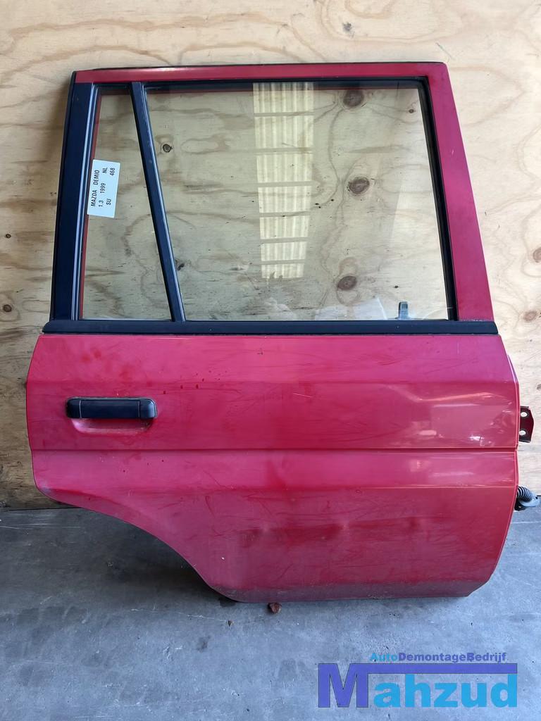 MAZDA DEMIO ROOD SU rechts achter deur portier 1996-2003, Auto-onderdelen, Gebruikt, Shinchi, Fuchu-Cho 3-1
730-8670  Hiroshima