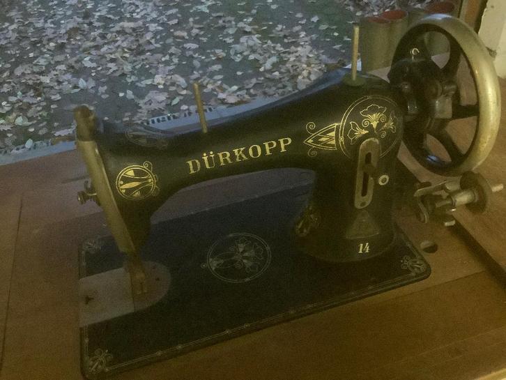 Machine à coudre mécanique Dürkopp, Hobby & Loisirs créatifs, Machines à coudre & Accessoires, Utilisé, Machine à coudre, Autres marques