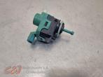 Moteur phare d'un Renault Trafic, Renault, -, Utilisé, -