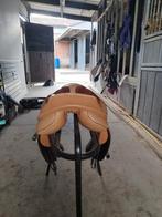 Bruin Theo Sommer Diplomat Exclusiv Springzadel – 17,5 inch, Dieren en Toebehoren, Paarden en Pony's | Zadels, Ophalen of Verzenden