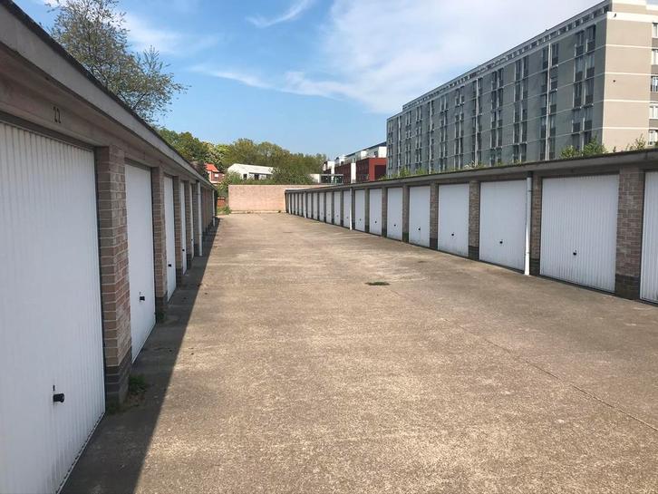 Garage à louer à Schoten, Immo, Garages & Places de parking