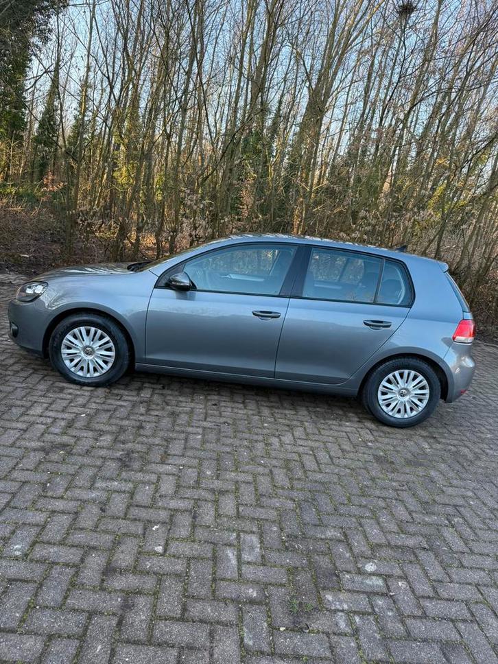 Volkswagen golf 1.6 TDI diesel, Autos, Volkswagen, Particulier, Golf, Diesel, Euro 5, Berline, 5 portes, Boîte manuelle, Enlèvement ou Envoi