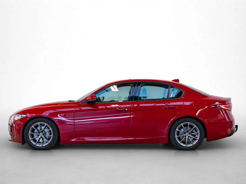 Alfa Romeo Giulia Giulia 2.0 Turbo 16V AT8 Super, Rouge, Euro 6, Entreprise, 200 ch