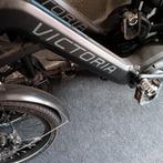 Twee mini plooibaren fietsen op baterij, Ophalen