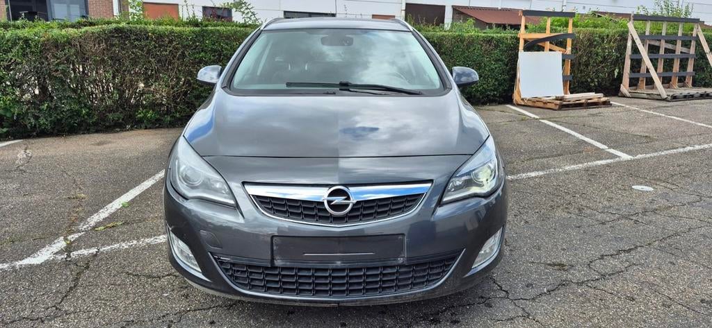 Opel Astra
1.4 turbo *LEZ OK*, Achat, Entreprise, Noir, 5 portes