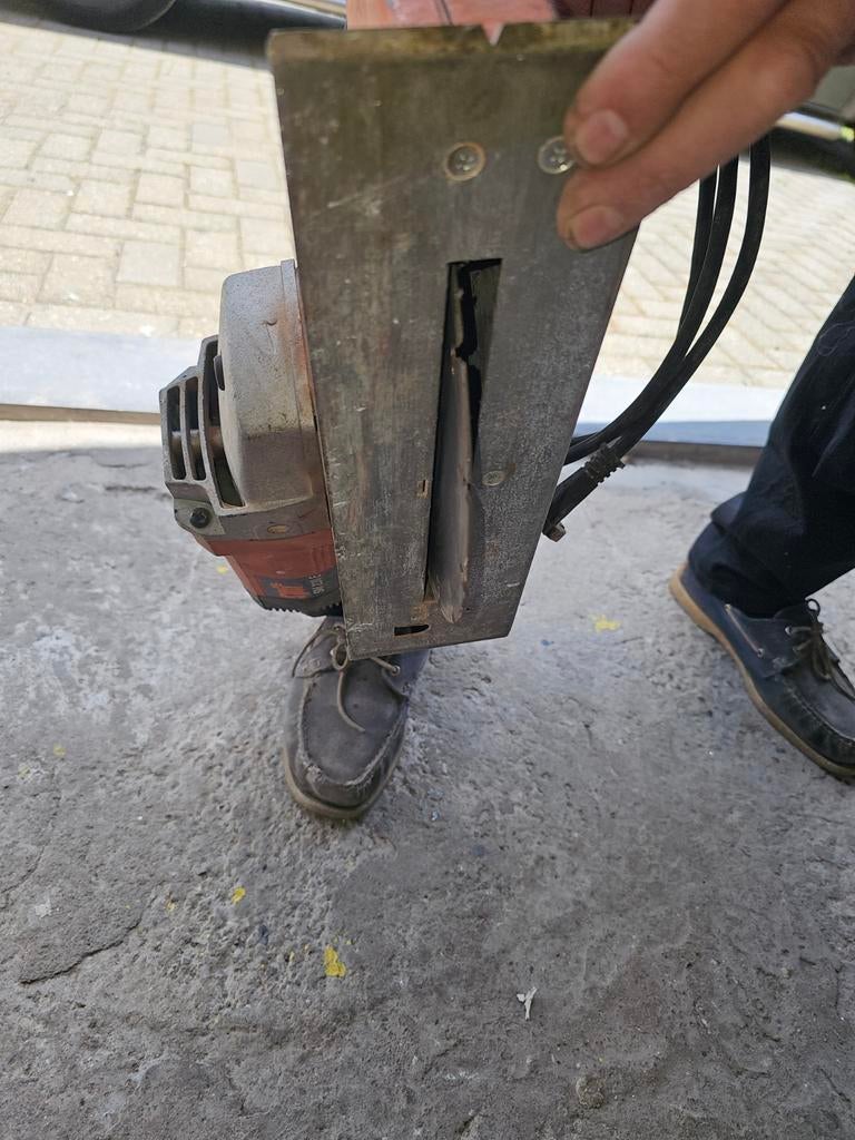 Spit slijpmachine, Ophalen