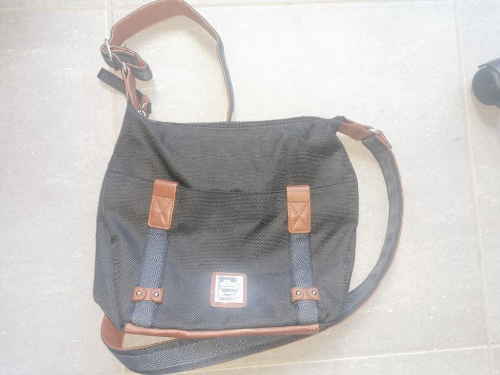 Handtas middelgroot, zwart, Ophalen of Verzenden, Zo goed als nieuw, Zwart, Handtas