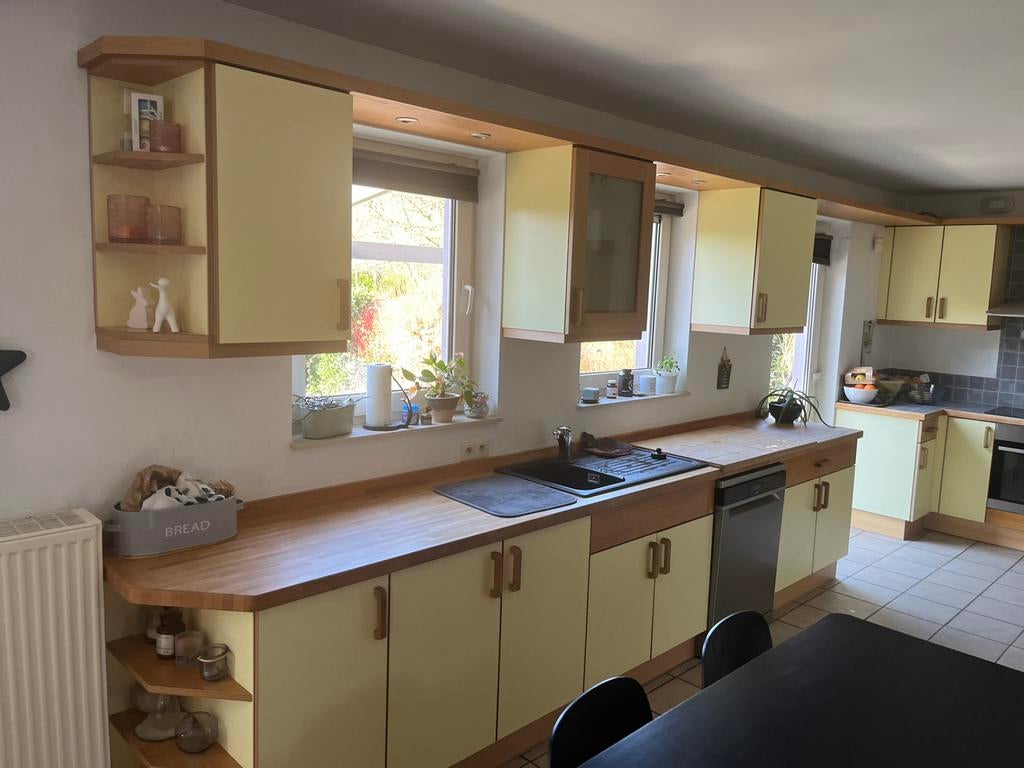 Cuisine jaune et bois, Jaune, Bois, Enlèvement, Utilisé