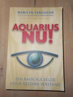 NIEUW AQUARIUS BOEK EN 5 MINI FLESJES ZIE FOTO'S, Ophalen of Verzenden
