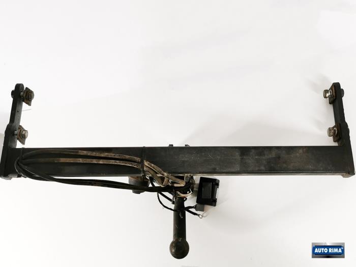 Crochet d'attelage d'un Volvo V60, -, 3 mois de garantie, -, -