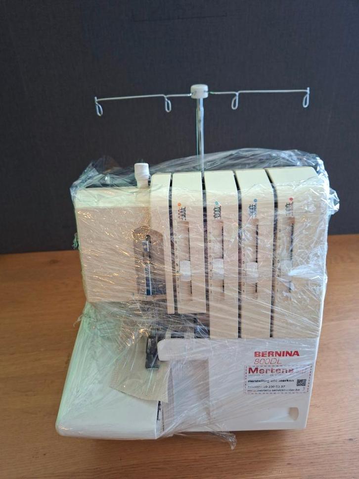 Bernina 800DL - Overlockmachine, Hobby en Vrije tijd, Naaimachines en Toebehoren, Gebruikt, Lockmachine, Bernina, Ophalen