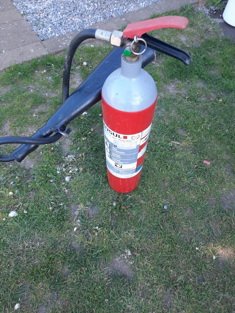 Brandblusser, Ophalen, Brandblusser