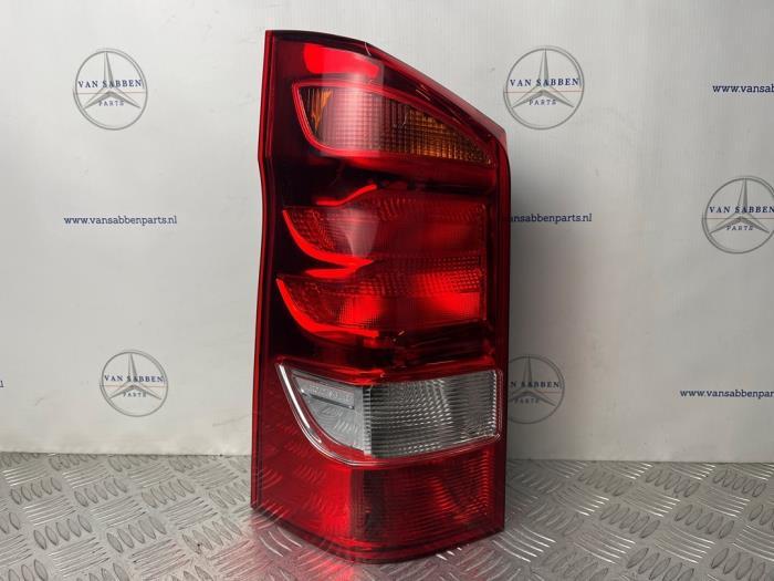 Feu arrière gauche d'un Mercedes Vito, -, 3 mois de garantie, Utilisé, -