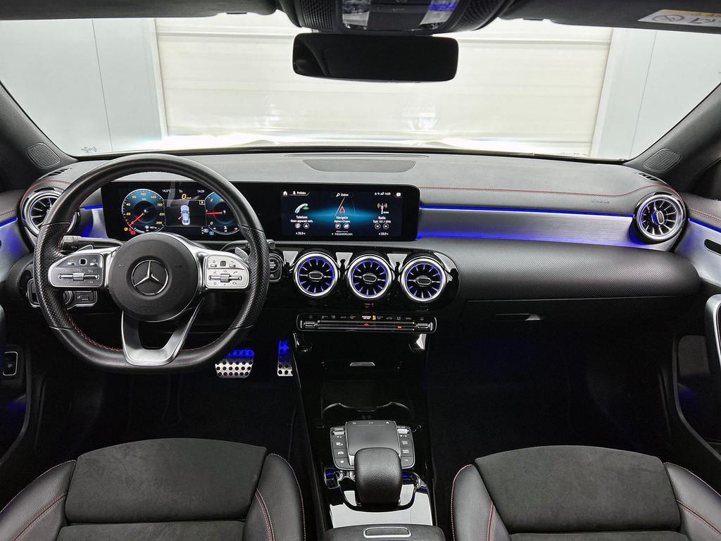 Mercedes-Benz CLA-Klasse 200 D Coupé AMG Line Night Pack |, Autos, Mercedes-Benz, CLA, Achat, Entreprise, 1560 kg