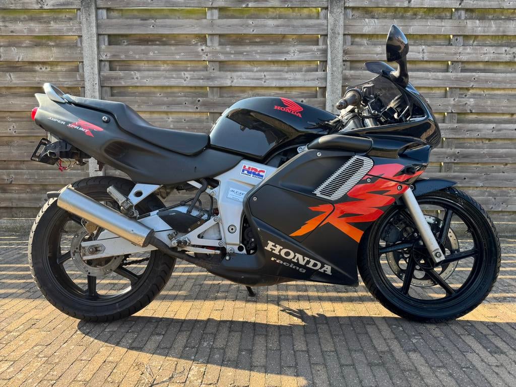 Presse belge Honda NSR 125 10kw 2 temps, Motos, Jusqu'à 11 kW, Particulier, 1 cylindre, Manuelle