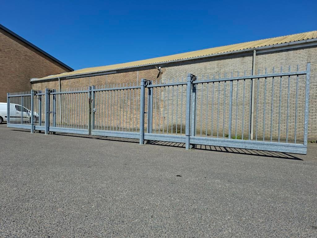 Dubbele vrijdragende schuifpoort, Tuin en Terras, Ophalen, Schuifpoort