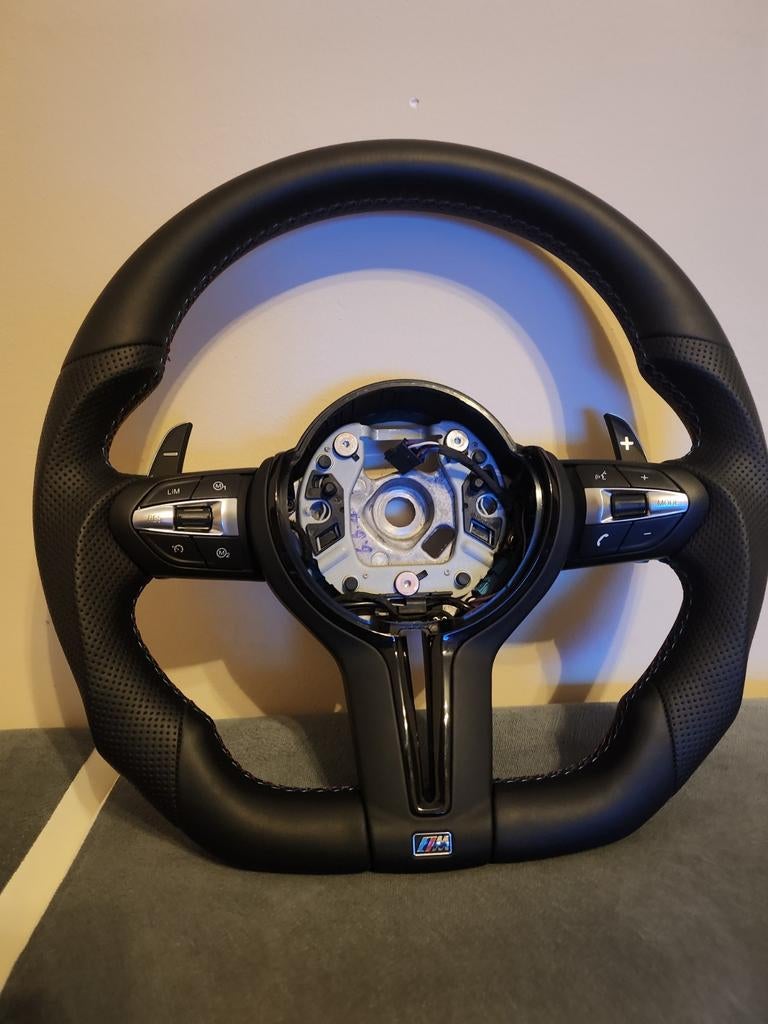 Volant m serie f, Autos : Pièces & Accessoires, Commande, BMW