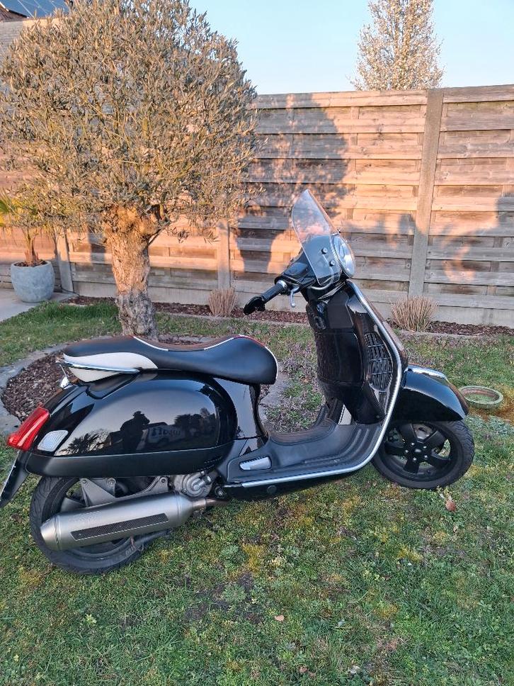 Vespa Piaggio GTS 250, Motoren, Motoren | Piaggio, Particulier, Ophalen of Verzenden