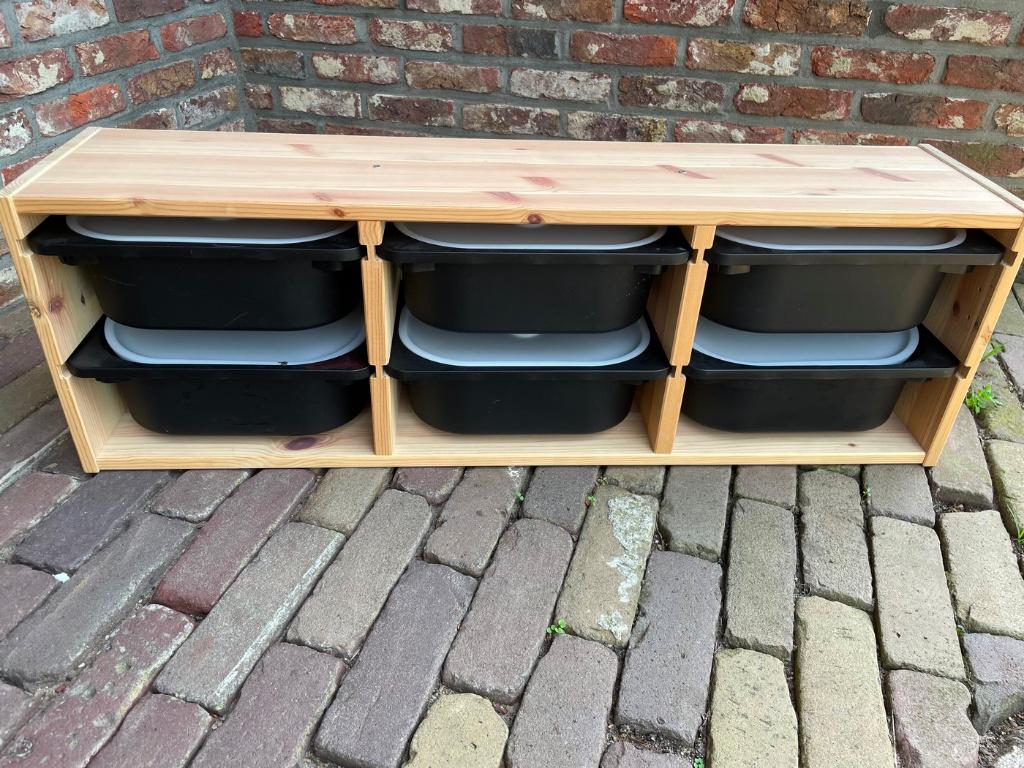 ikea trofast wandopberger met 6 zwarte bakjes en deksels, Ophalen