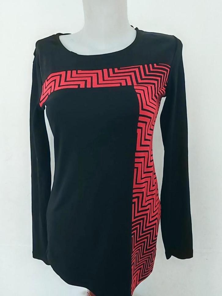 SYM zwarte en rode tuniek met geometrische patronen - l-mouw, Kleding | Dames, Grote Maten, Zo goed als nieuw, Rood, Ophalen of Verzenden