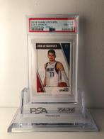 Luka Doncic RC 2018-19 Panini Sticker #428 PSA 10 Italy, Hobby en Vrije tijd, Nieuw, Sticker, Ophalen of Verzenden