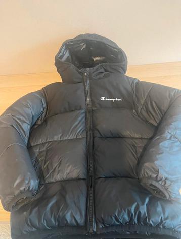 Winter jas van Champion voor 7 jaar beschikbaar voor biedingen