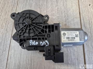 VW Polo 9n3 / Transporter raammotor links voor 6q2959802f, Enlèvement ou Envoi, Utilisé, Volkswagen