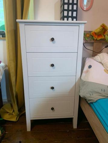 Commode colonne chambre beschikbaar voor biedingen