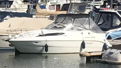 Bayliner 2655 Cierra Sunbridge, Watersport en Boten, Motorboten en Motorjachten, Zo goed als nieuw, Polyester, 6 tot 9 meter, Benzine