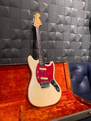 Uit 1966 Fender Duo Sonic: vette sound en origineel, Musique & Instruments, Enlèvement, Comme neuf, Fender