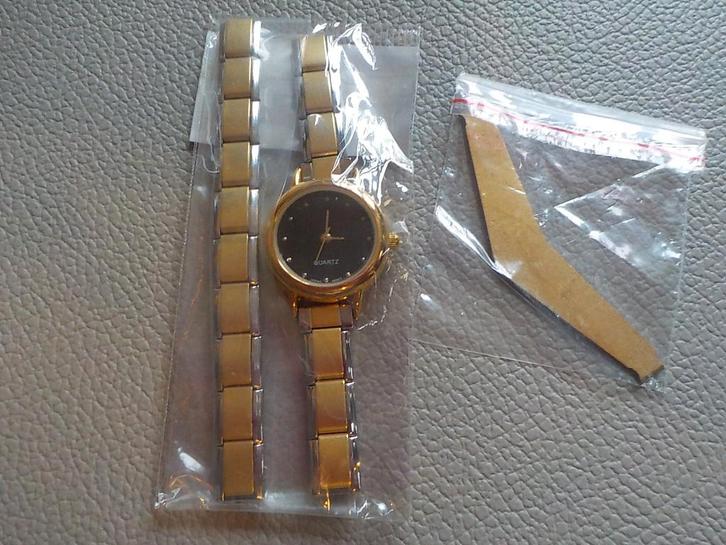 gouden Italian charm bracelet horloge Uberry 9mm 16 schakels, Handtassen en Accessoires, Armbanden, Nieuw, Staal, Goud, Met bedels of kralen