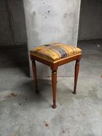 Krukje kerselaar, Enlèvement, Utilisé, Bois