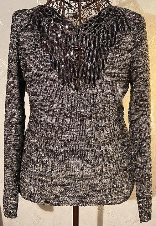 Fijn zeer mooi truitje met fantasie 36, Kleding | Dames, Topjes, Zo goed als nieuw, Maat 36 (S), Zwart, Lange mouw, Ophalen of Verzenden
