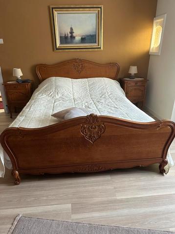 Antieke complete slaapkamer van massief hout!!! beschikbaar voor biedingen