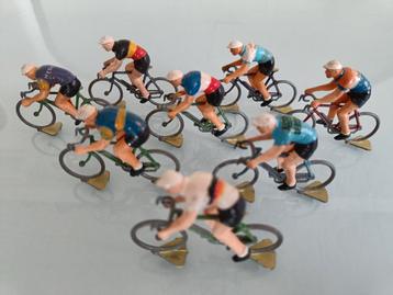 Oude miniatuur wielrenners/coureurs Tour de France. beschikbaar voor biedingen