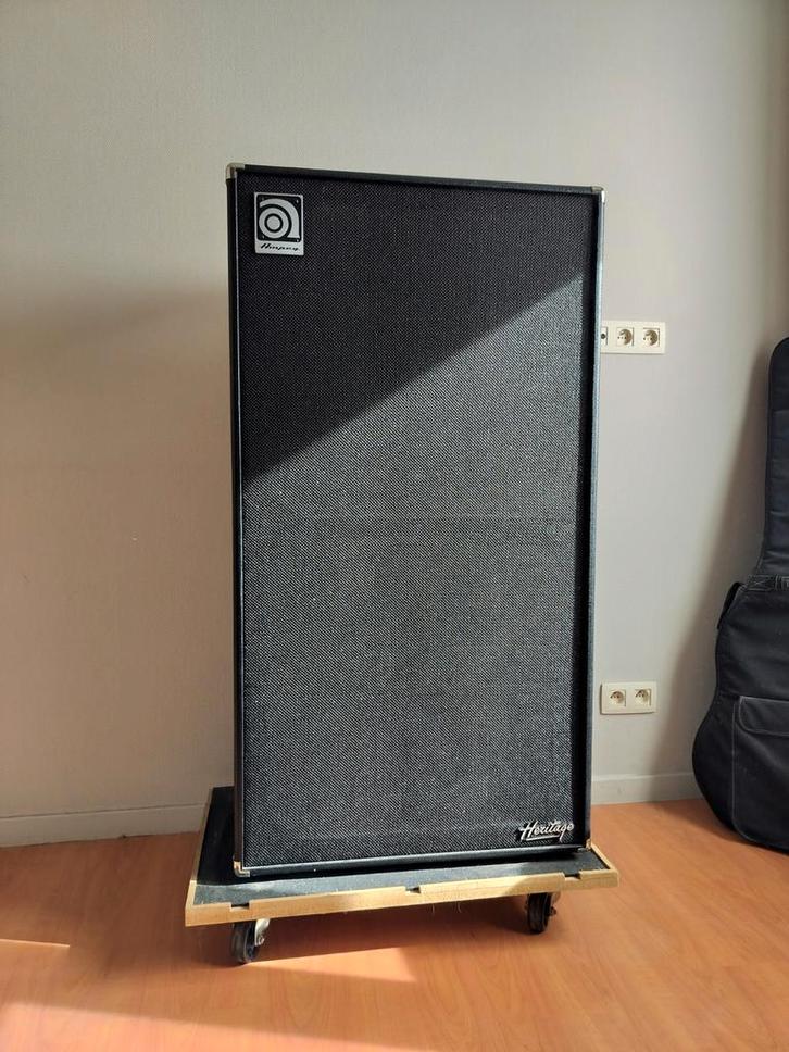 Ampeg SVT810E + hoes + flightcase, Musique & Instruments, Amplis | Basse & Guitare, Comme neuf, Guitare basse, 100 watts ou plus