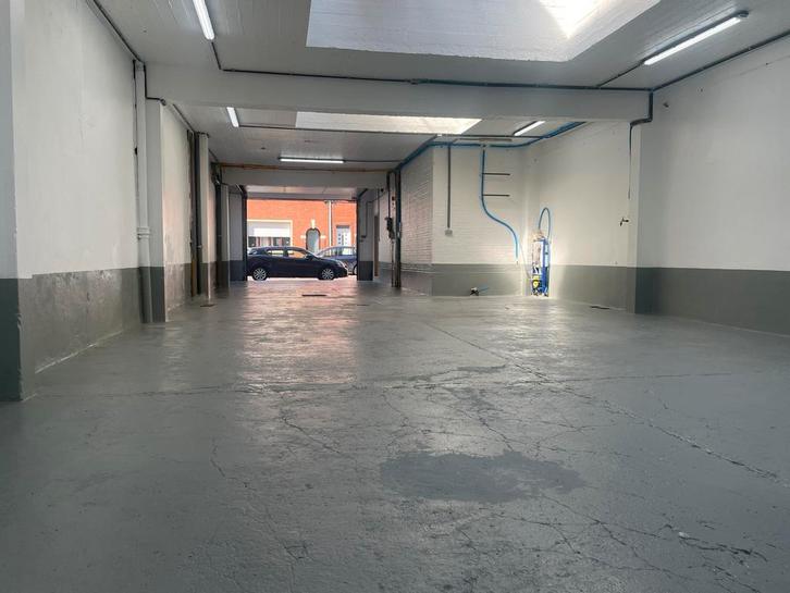 Magazijn in Merksem te huur. (onmiddelijk beschikbaar), Auto diversen, Autostaanplaatsen en Garages