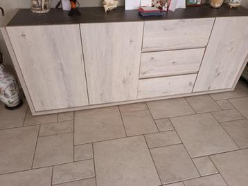 eetkamer  beschikbaar voor biedingen