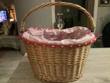 Rieten fietsmand (40x41 cm) beschikbaar voor biedingen