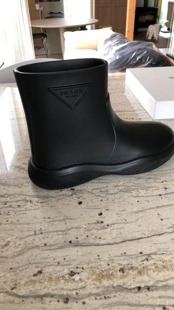 PRADA bottes en caoutchouc neuf 44, Neuf, Bottes, Enlèvement ou Envoi, Prada